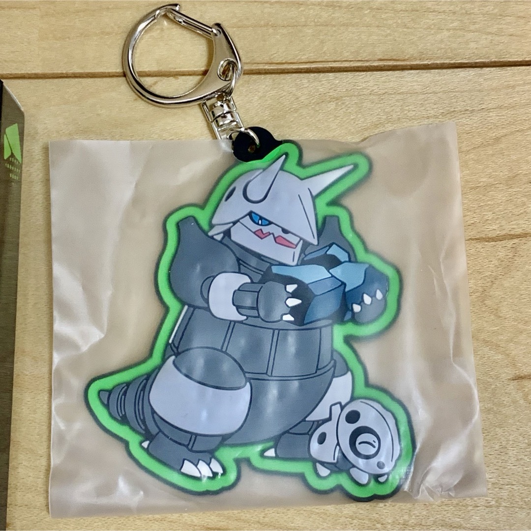 ラバーキーホルダーコレクション CAVE DWELLER BOX ｜【公式
