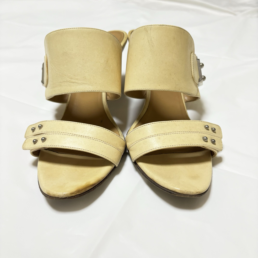 驚きの値段 HERMES - 37½（約 ヒールサンダル レザー 【HERMES】ベージュ 靴