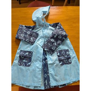 ニシマツヤ(西松屋)の雨具カッパ(レインコート)