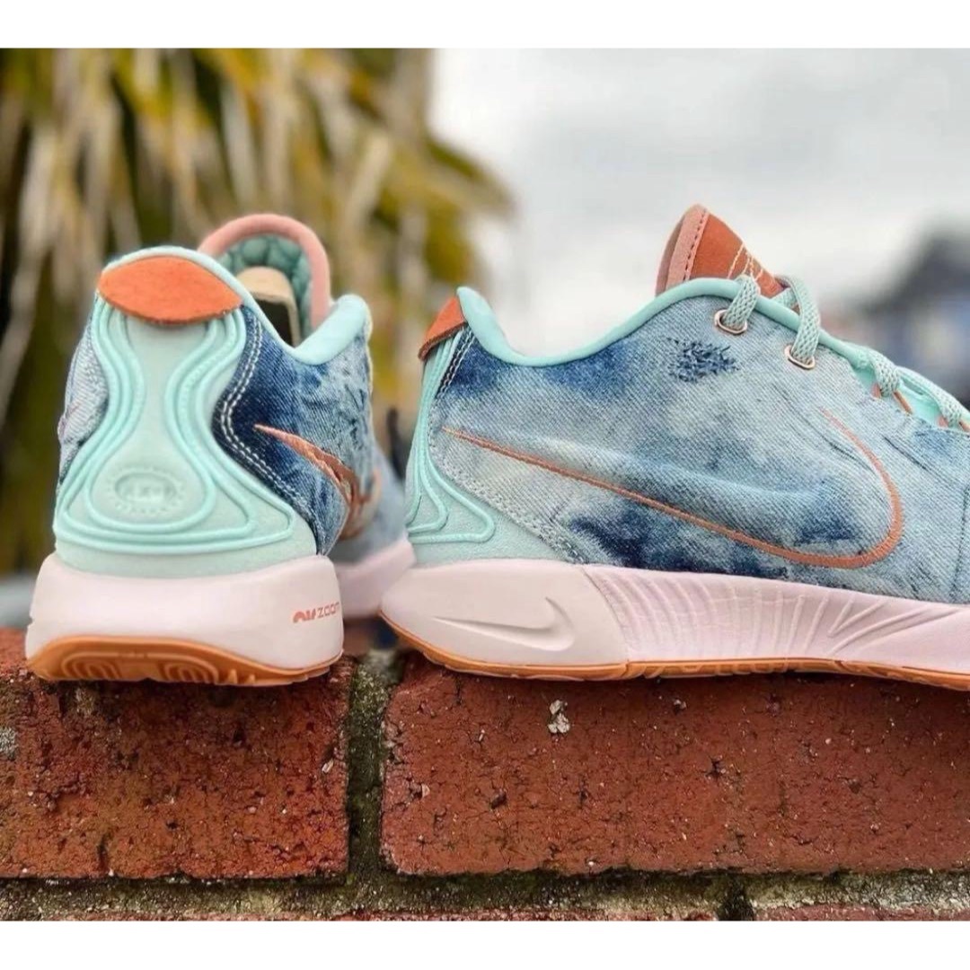 NIKE(ナイキ)のNIKE LEBRON 21 EP ‘ARAGONITE' ナイキレブロンモデル メンズの靴/シューズ(スニーカー)の商品写真
