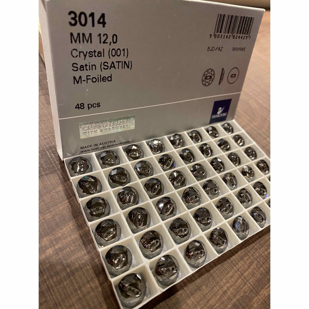 SWAROVSKI(スワロフスキー)の3014 スワロフスキー　サテン48個 ハンドメイドの素材/材料(各種パーツ)の商品写真