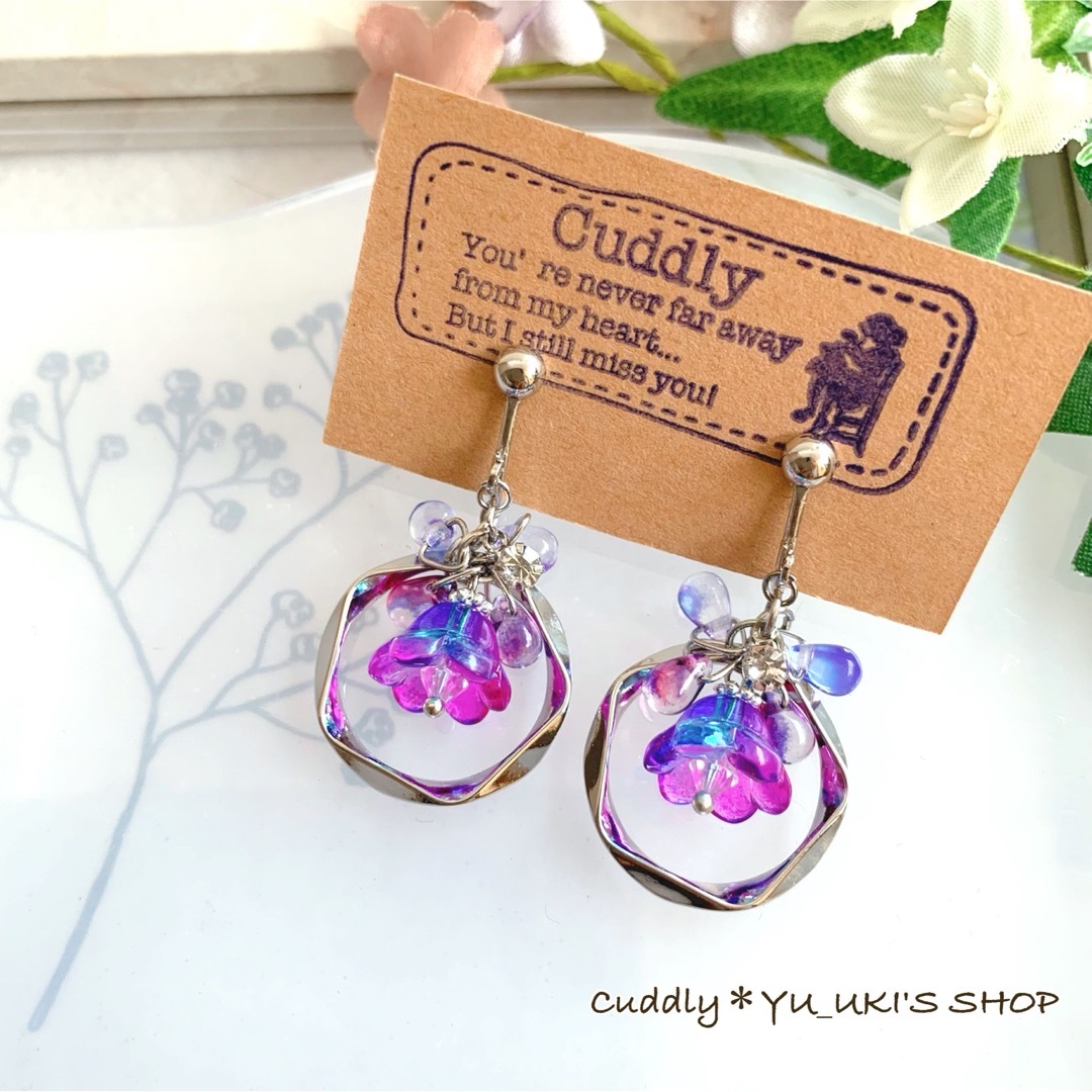 ハンドメイド＊カラフルフラワーとガラスドロップのシルバーイヤリング＊ピアス変更可 ハンドメイドのアクセサリー(イヤリング)の商品写真