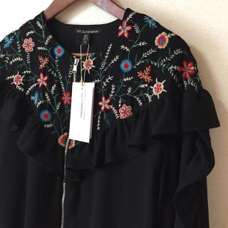 ザラ(ZARA)のZARA フリル刺繍ブルゾン（ジャケット）(ブルゾン)