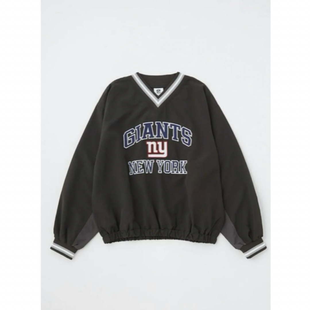 moussy(マウジー)のmoussy NFL NYLON PULLOVER トップス レディースのジャケット/アウター(ナイロンジャケット)の商品写真