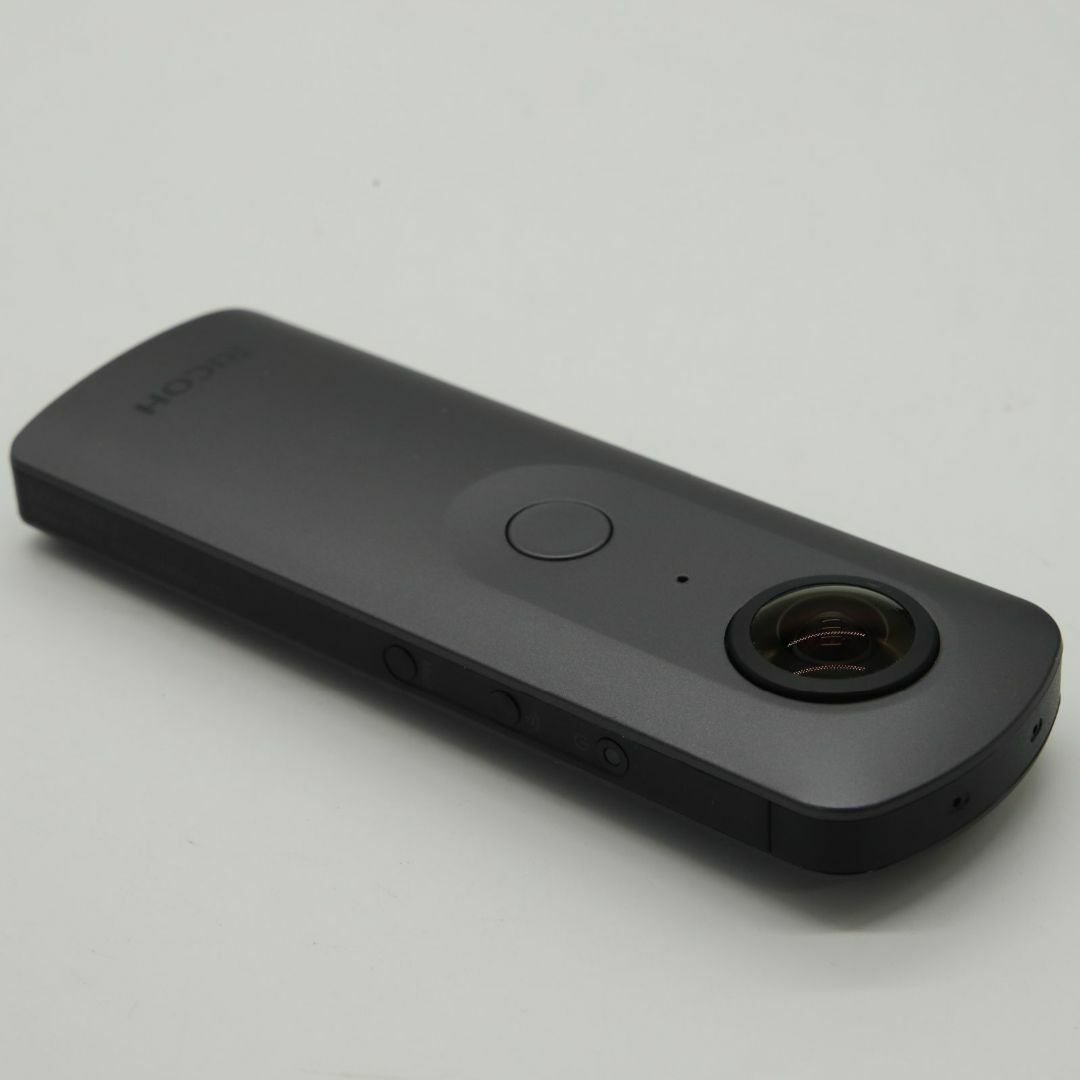 RICOH(リコー)の■ほぼ新品■ RICOH THETA V 360度カメラ リコー シータ スマホ/家電/カメラのカメラ(ビデオカメラ)の商品写真