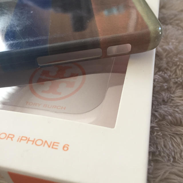 Tory Burch(トリーバーチ)のトリーバーチ iPhone6ケース ジャンク品 スマホ/家電/カメラのスマホアクセサリー(iPhoneケース)の商品写真