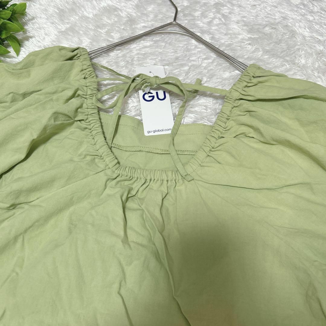 GU(ジーユー)の新品タグ付き 【ジーユー GU】 スクエアネックブラウス (M) グリーン レディースのトップス(シャツ/ブラウス(長袖/七分))の商品写真