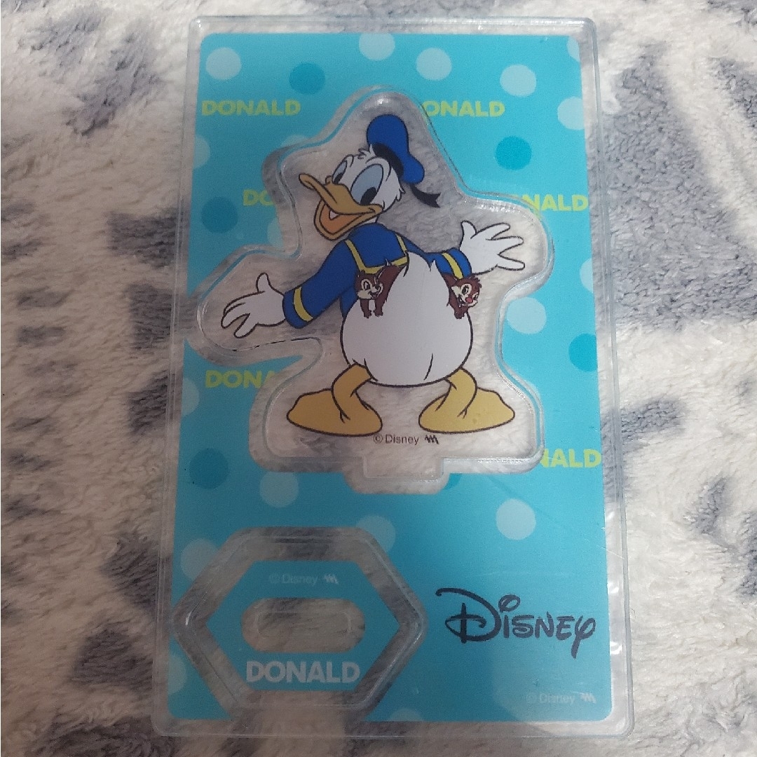 Disney(ディズニー)のディズニー セリア ドナルドダック チップ&デール アクリルスタンド エンタメ/ホビーのアニメグッズ(その他)の商品写真