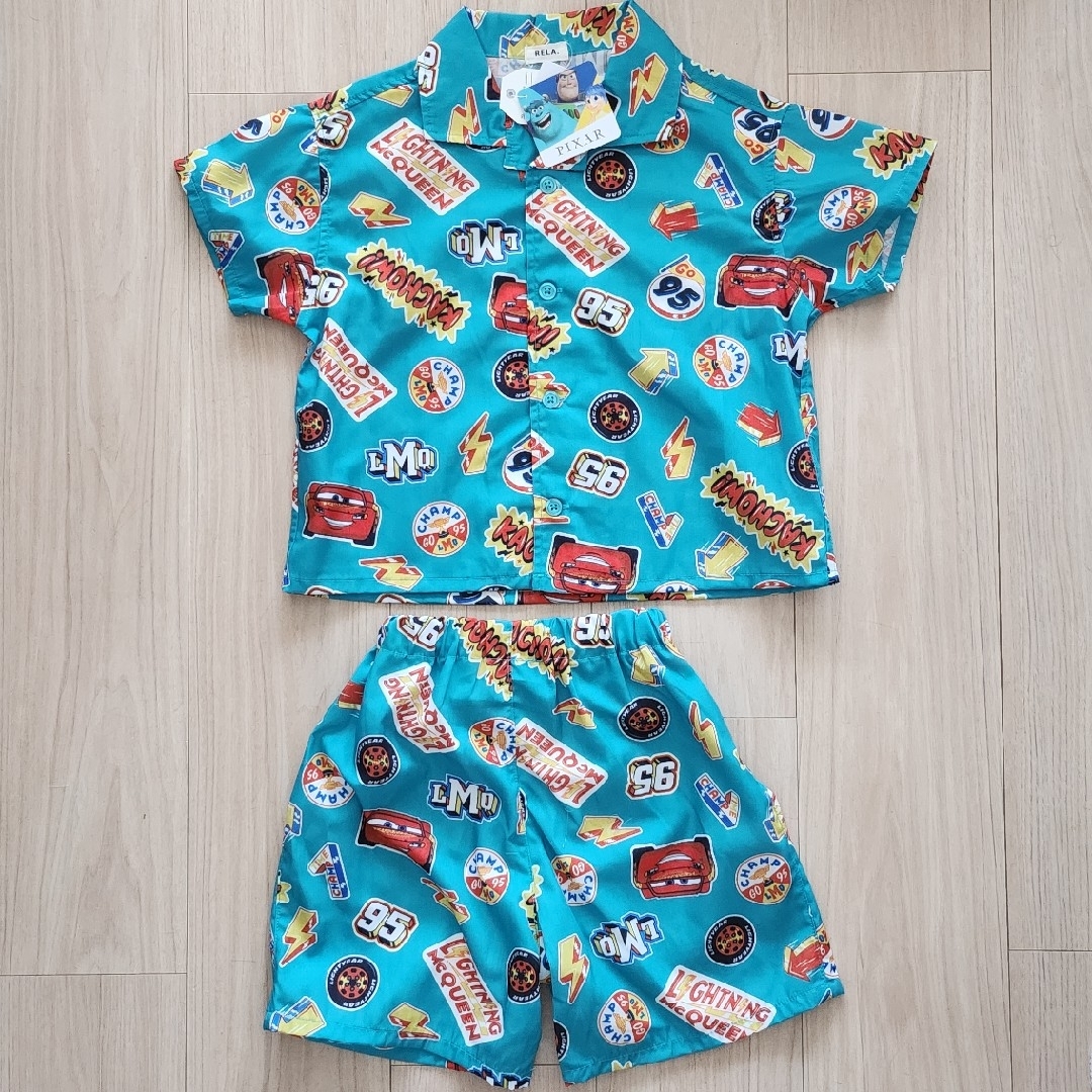 Disney(ディズニー)の新品 子供服半袖 ディズニー カーズ 上下セット 100 キッズ/ベビー/マタニティのキッズ服男の子用(90cm~)(Tシャツ/カットソー)の商品写真