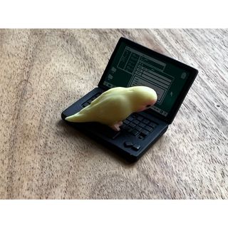【新品】PCで遊ぶサクラインコ(置物)