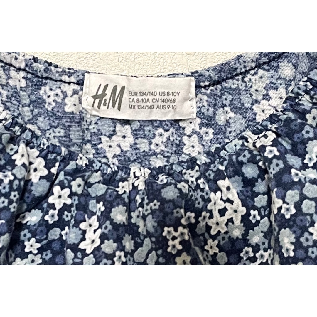 H&M(エイチアンドエム)のH&M ノースリーブ フリル カットソー セット 140 キッズ/ベビー/マタニティのキッズ服女の子用(90cm~)(Tシャツ/カットソー)の商品写真