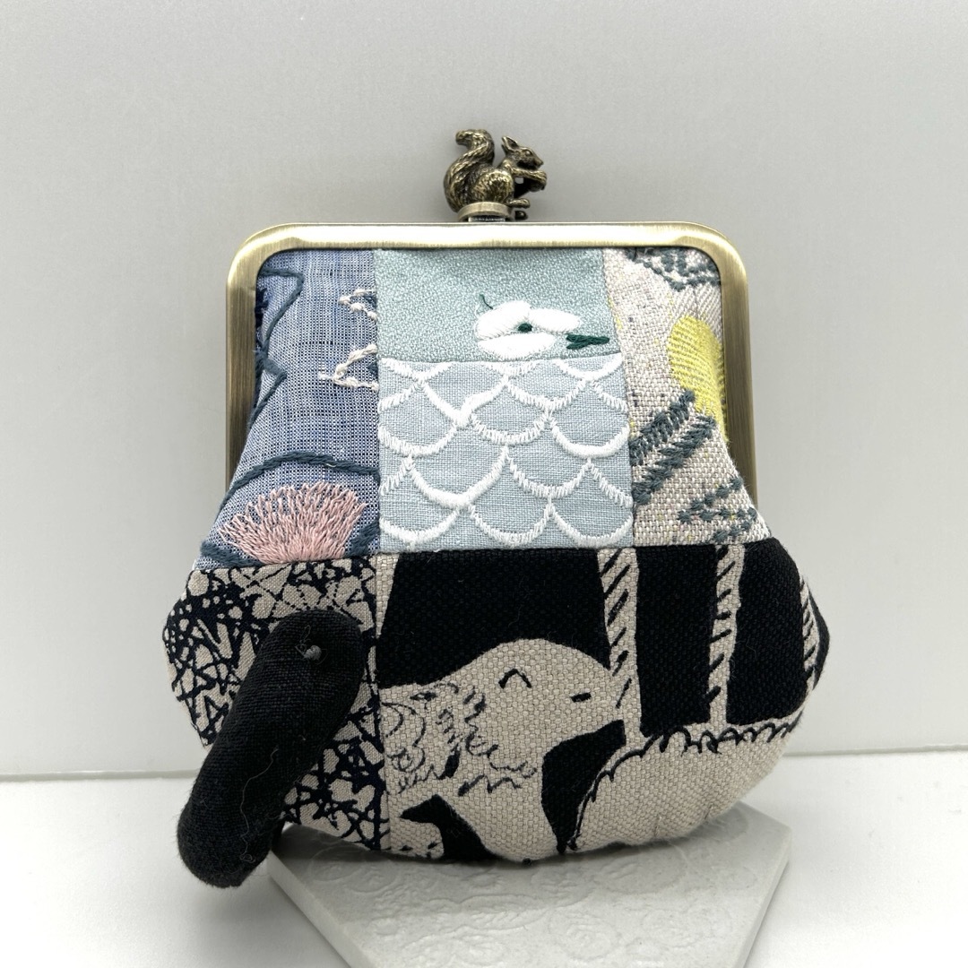 mina perhonen(ミナペルホネン)のミナペルホネン ハンドメイド ひょうたん がま口ポーチ パッチワーク mike ハンドメイドのファッション小物(ポーチ)の商品写真