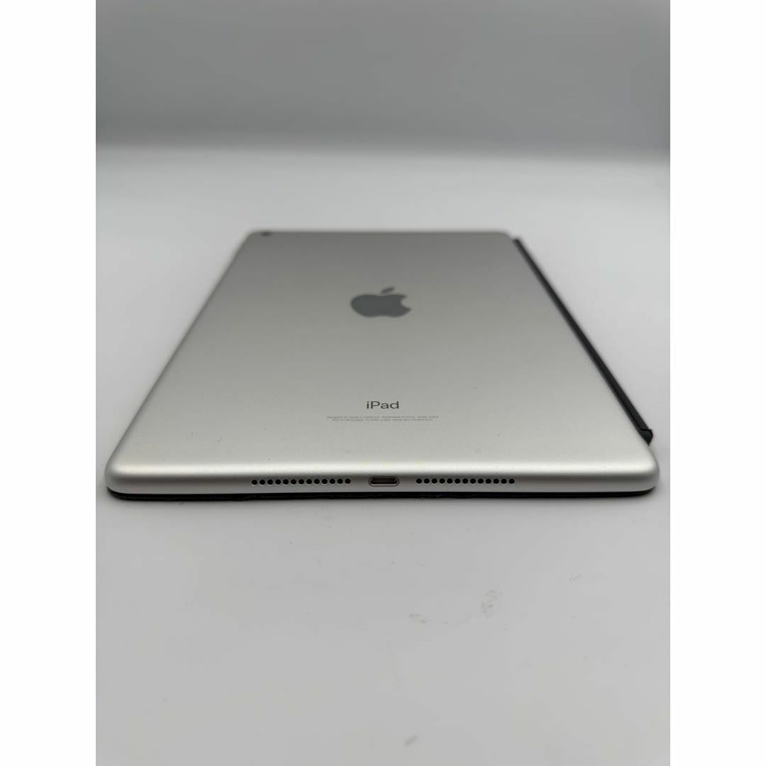 Apple iPad 第5世代32GB Wi-Fi シルバー 本体 おまけ付き。 Apple iPad 第5世代32GB Wi-Fi シルバー 本体 おまけ付き