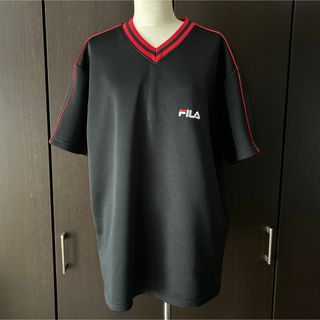 フィラ(FILA)のFILA Vネック　Tシャツ　スポーツ(Tシャツ/カットソー(半袖/袖なし))