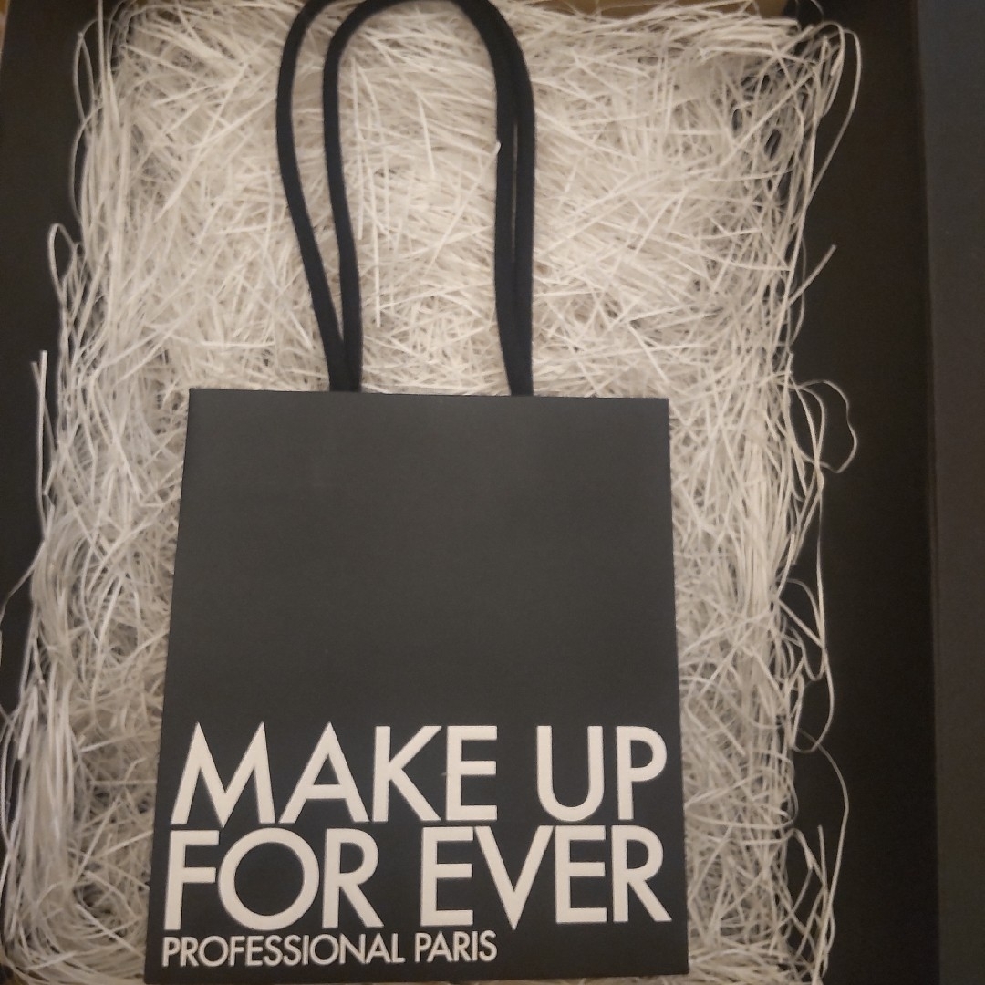 【ショッパーラッピング】０６グロス／リップライナー６０６メイクアップフォーエバー MAKE UP FOR EVER - 06／606メイクアップフォーエバー