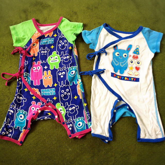 PARTYPARTY(パーティーパーティー)のPARTYPARTY 新生児用ロンパース キッズ/ベビー/マタニティのベビー服(~85cm)(ロンパース)の商品写真