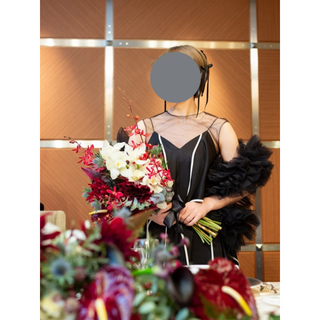 実例写真！ブラック ラウンドネック ソフトチュール  オーバートップス 花嫁(ウェディングドレス)