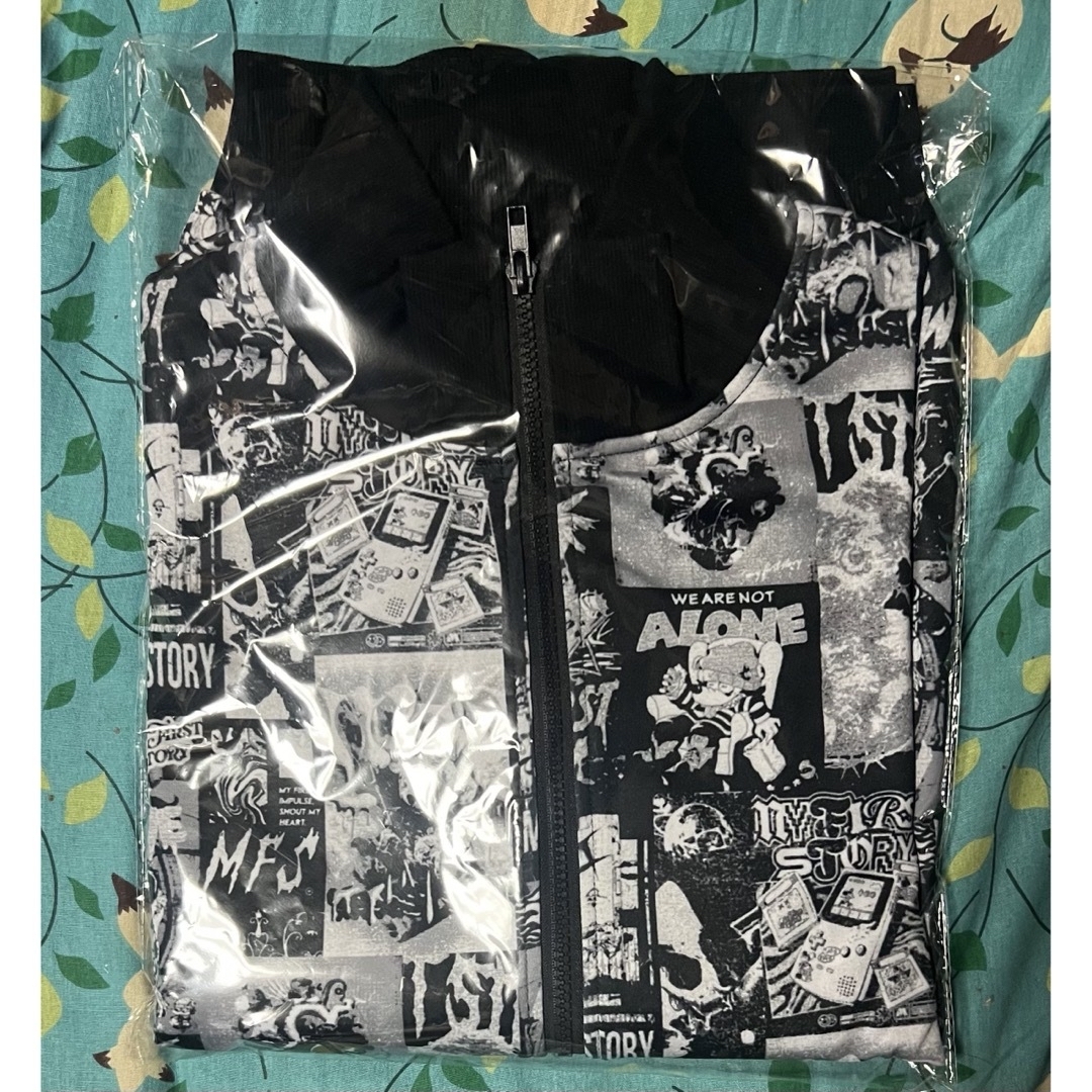 MY FIRST STORY Monochrome Jersey ツアーグッズ エンタメ/ホビーのタレントグッズ(ミュージシャン)の商品写真