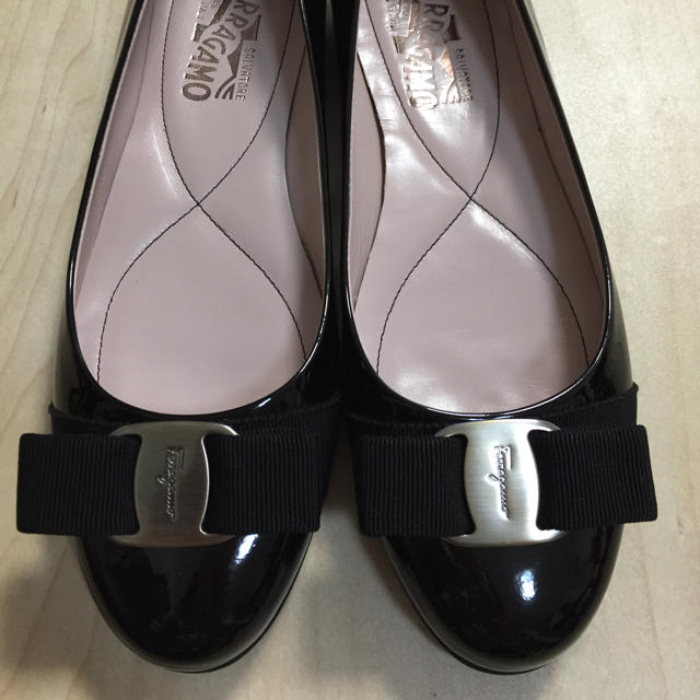 Salvatore Ferragamo(サルヴァトーレフェラガモ)の売約済 フェラガモ パンプス レディースの靴/シューズ(ハイヒール/パンプス)の商品写真