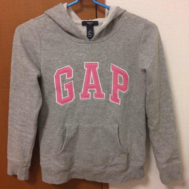 GAP Kids(ギャップキッズ)のGAP 140 パーカー キッズ グレー キッズ/ベビー/マタニティのキッズ服女の子用(90cm~)(ジャケット/上着)の商品写真