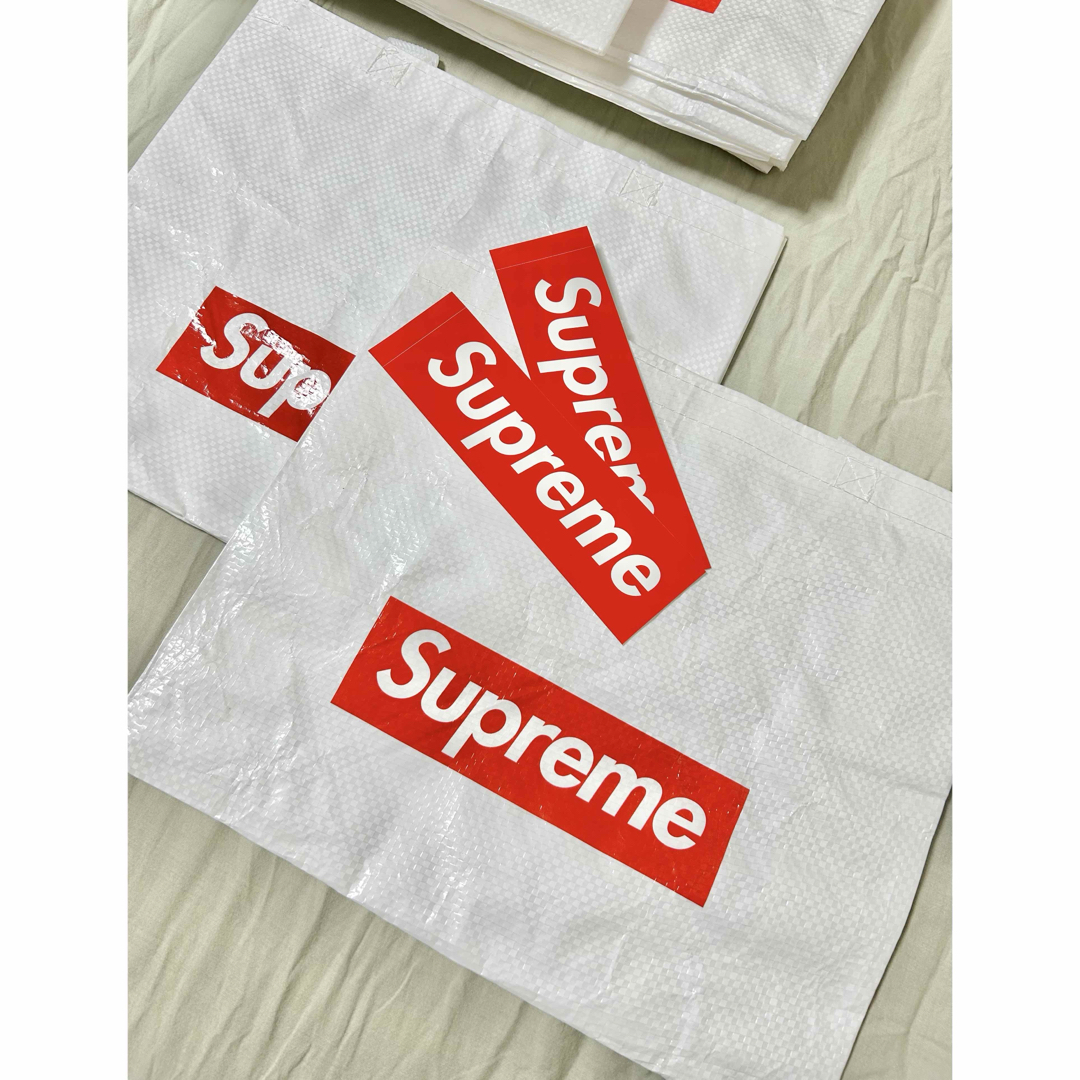 Supreme(シュプリーム)のシュプリーム 店舗ノベルティー ショッパー 小 ステッカーセット エンタメ/ホビーのコレクション(ノベルティグッズ)の商品写真