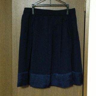 ユニクロ(UNIQLO)のシフォンスカート♪ネイビー(ひざ丈スカート)