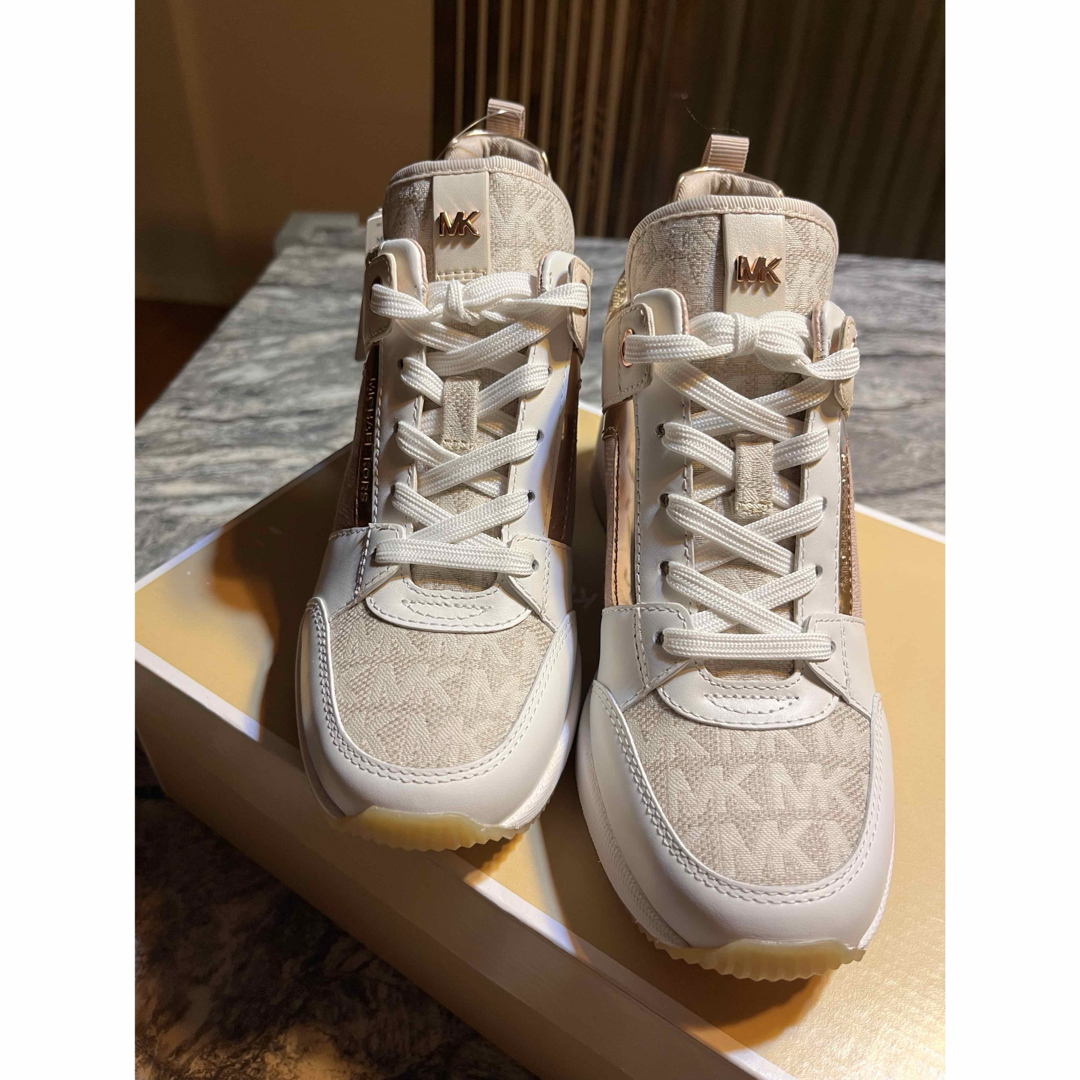Michael Kors マイケルコース ピンク ゴールド スニーカー 5.5 Michael Kors マイケルコース ピンク ゴールド スニーカー 5.5