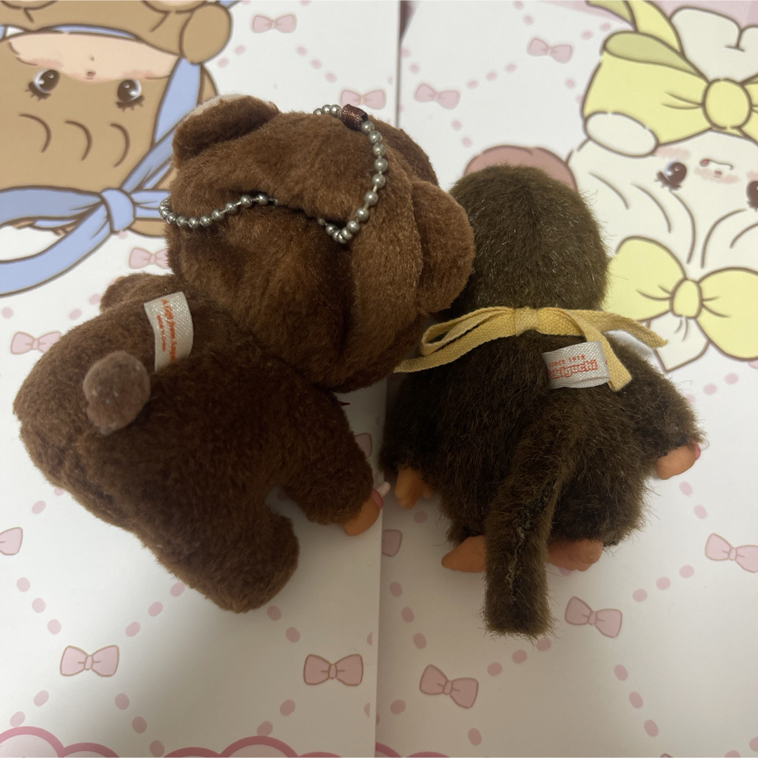 モンチッチ　クマの着ぐるみ　キーホルダー　イエロー　男の子 セット　2点 エンタメ/ホビーのおもちゃ/ぬいぐるみ(ぬいぐるみ)の商品写真