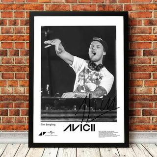 1-アヴィーチー　Avicii　 ヒップホップ　A4サイズ　ポスター　白黒(フォトフレーム)