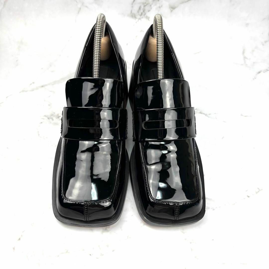 ZARA(ザラ)の【美品】ZARA ザラ エナメル コインローファー 23.5 ブラック レディースの靴/シューズ(ローファー/革靴)の商品写真