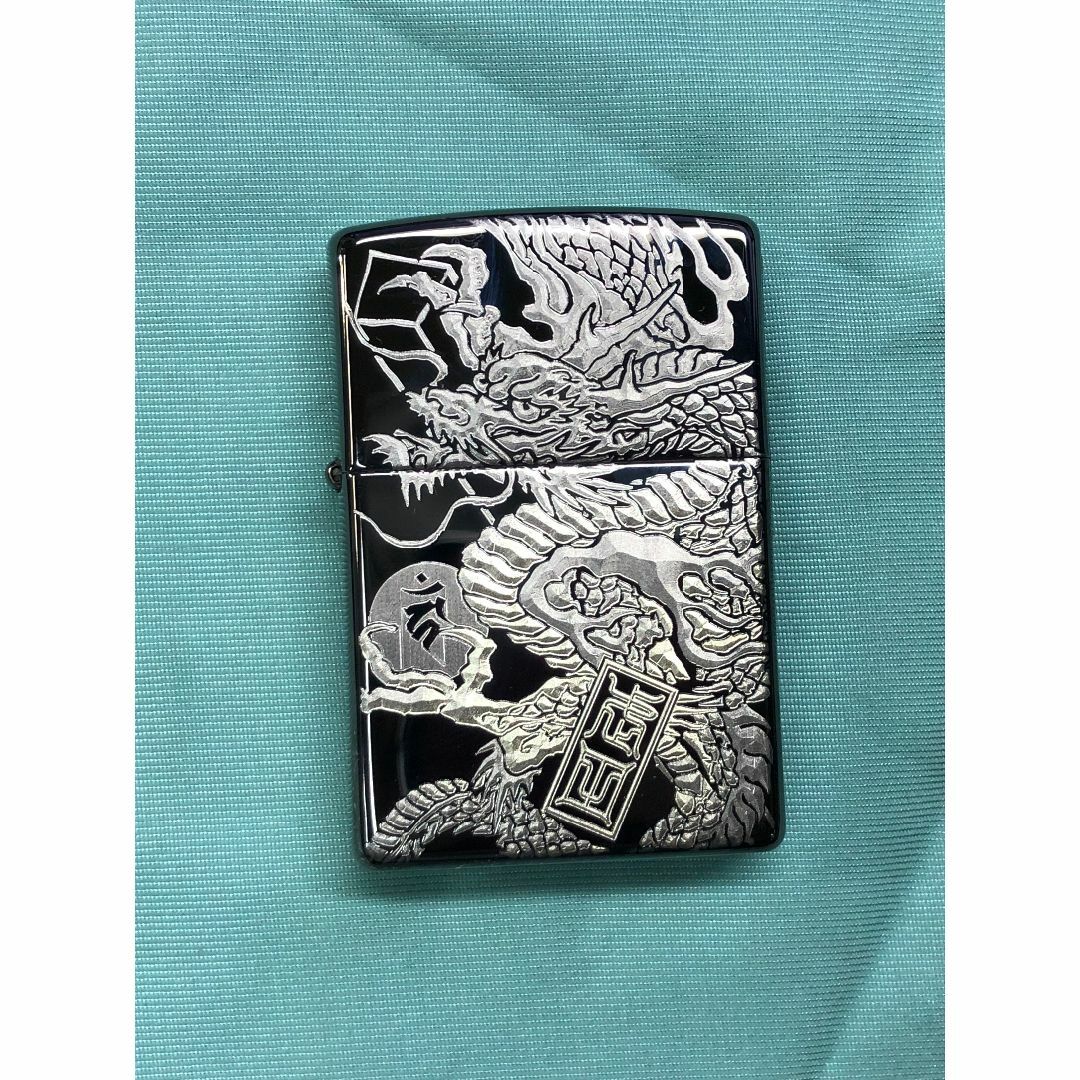 ZIPPO(ジッポー)の辰年　ジッポ　ブラックアイス＃150 昇り龍・名前・梵字zippo 倶利伽羅竜王 メンズのファッション小物(タバコグッズ)の商品写真
