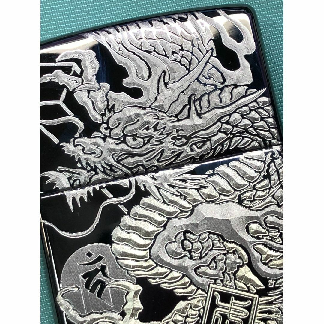 ZIPPO(ジッポー)の辰年　ジッポ　ブラックアイス＃150 昇り龍・名前・梵字zippo 倶利伽羅竜王 メンズのファッション小物(タバコグッズ)の商品写真