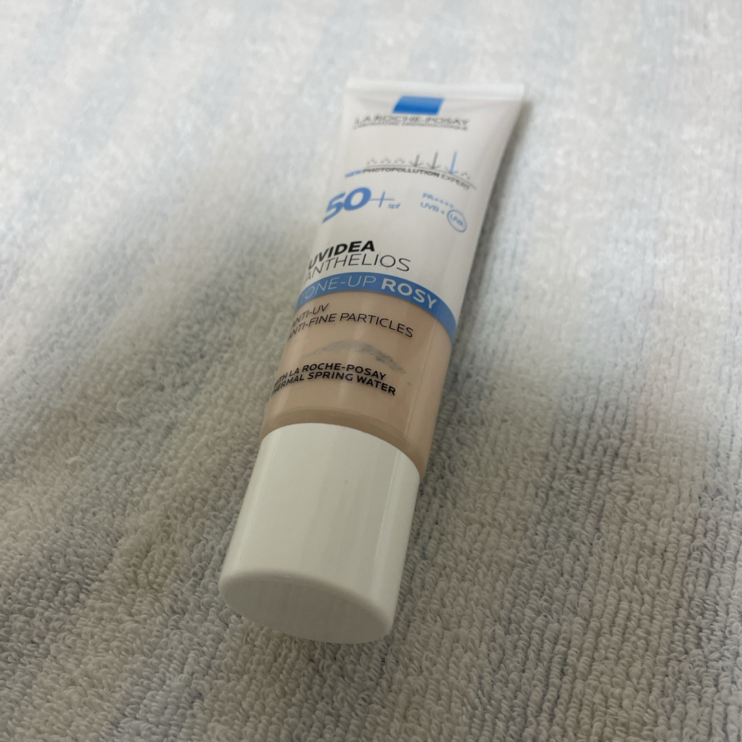 LA ROCHE-POSAY(ラロッシュポゼ)のラロッシュポゼ UVイデア XL プロテクショントーンアップ ローズ コスメ/美容のボディケア(日焼け止め/サンオイル)の商品写真