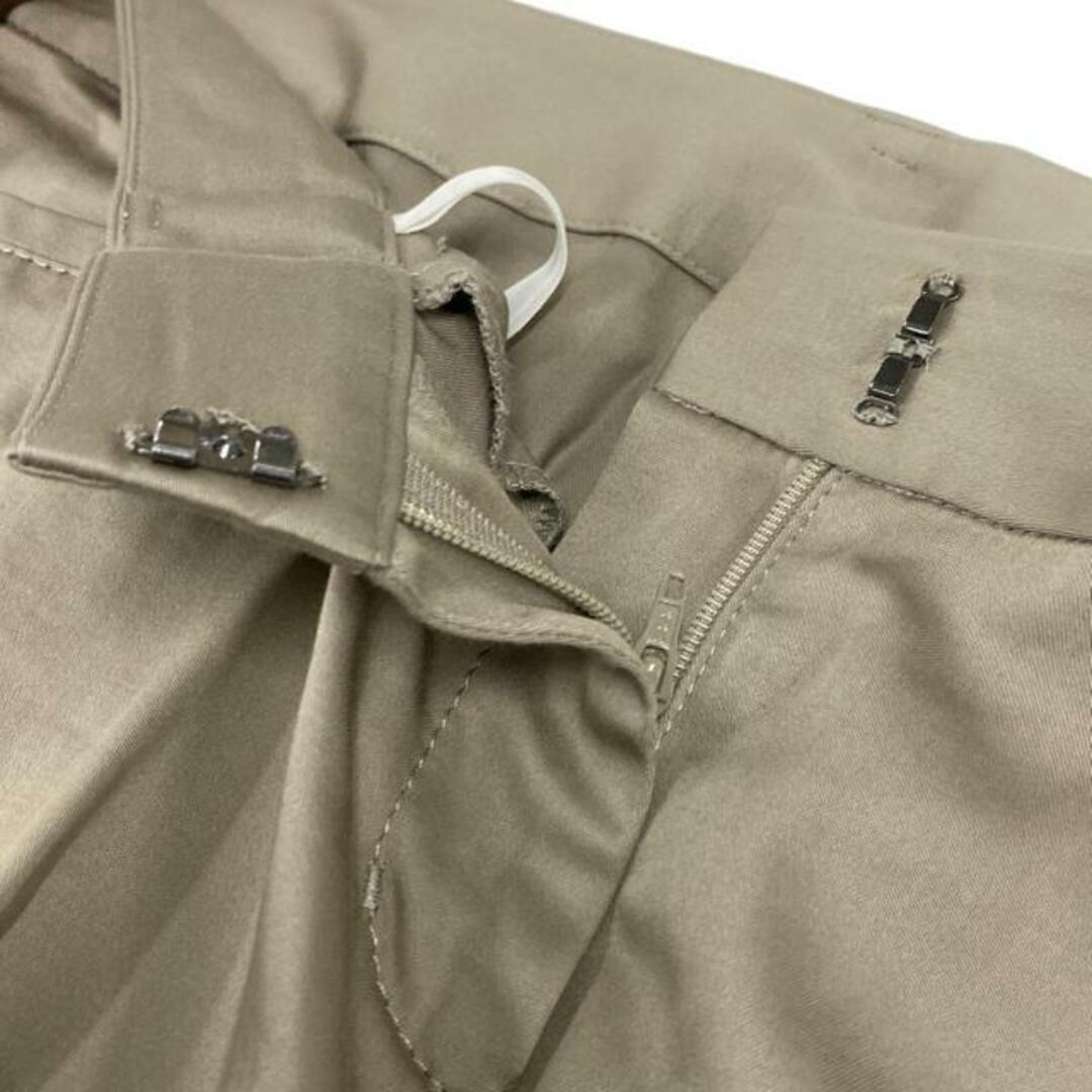 自由区(ジユウク)の自由区/jiyuku(ジユウク) パンツ サイズ40 M レディース美品  - ベージュ 七分丈 レディースのパンツ(その他)の商品写真