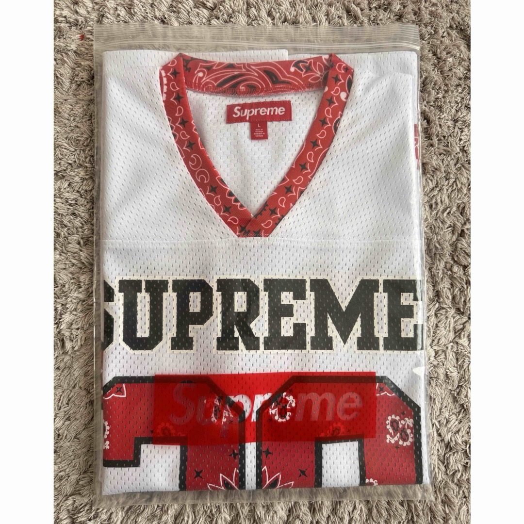 Supreme(シュプリーム)のSupreme Bandana Football Jersey White メンズのトップス(Tシャツ/カットソー(半袖/袖なし))の商品写真