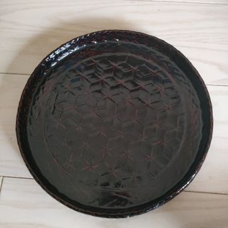 和のお盆　木製　編み模様　黒　赤✨️特別最終価格!(漆芸)