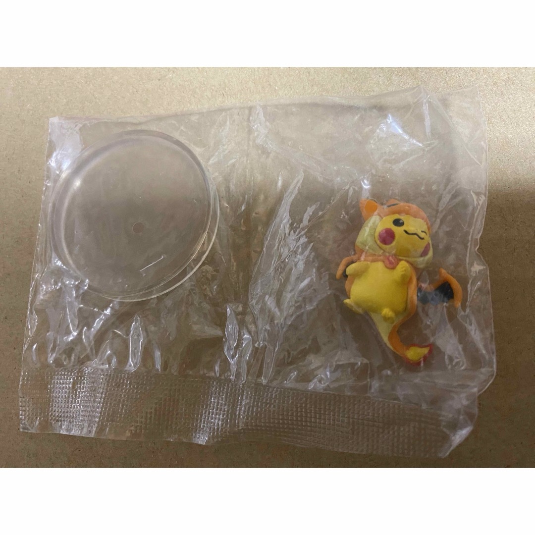 ポケモン(ポケモン)のポケモン メガトウキョーのピカチュウコレクション ポンチョピカチュウ エンタメ/ホビーのおもちゃ/ぬいぐるみ(キャラクターグッズ)の商品写真