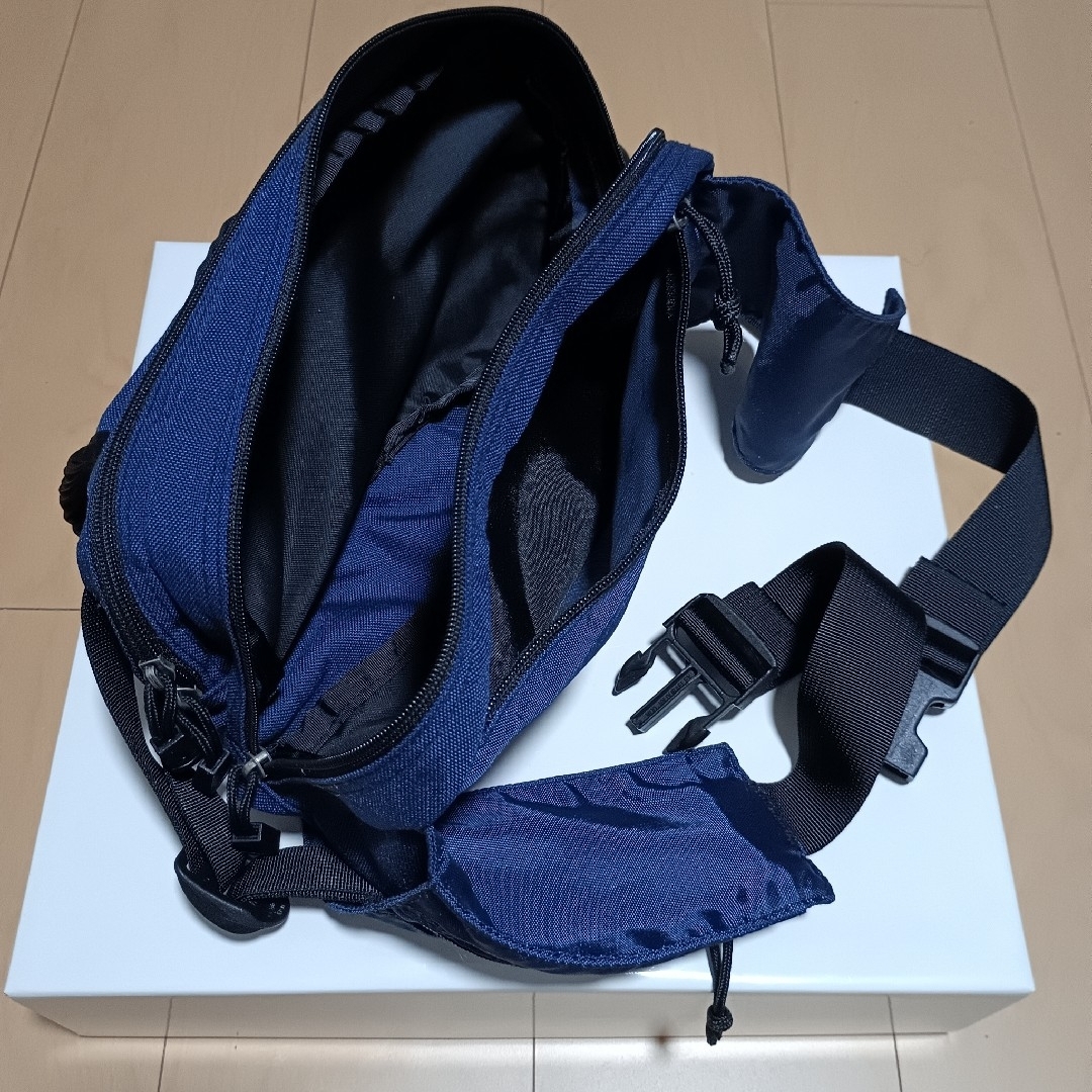 NIKE(ナイキ)の美品 NIKE ボディ バッグ ネイビー/ブラック  ビンテージ 90’s銀タグ メンズのバッグ(ボディーバッグ)の商品写真
