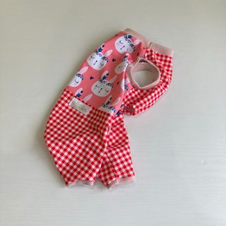 犬服　接触冷感　ロンパース　うさぎ柄＆赤チェック　ピンクリブ　Mサイズ　(ペット服/アクセサリー)