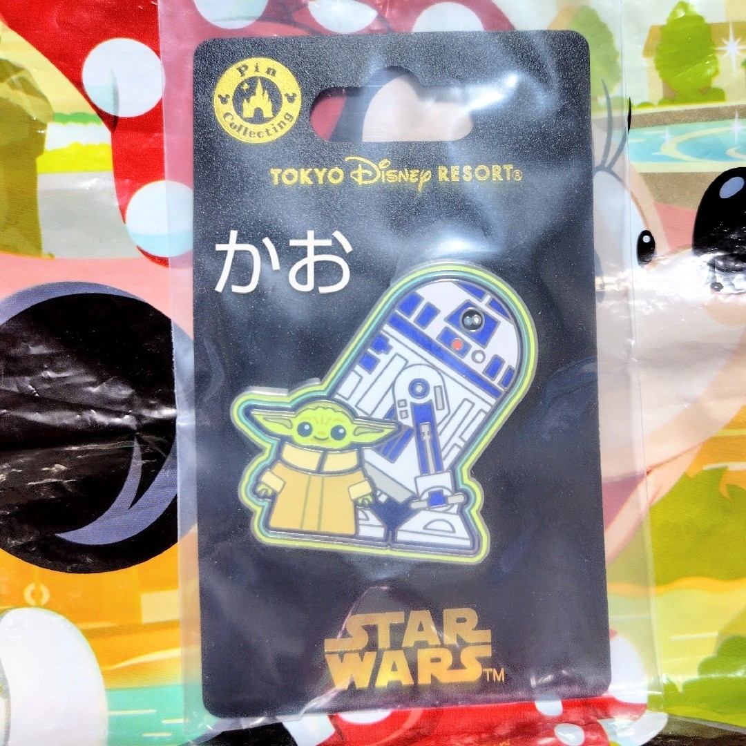 Disney(ディズニー)のディズニーランド スターウォーズ グローグー ピンバッジ スターツアーズ R2 エンタメ/ホビーのアニメグッズ(バッジ/ピンバッジ)の商品写真