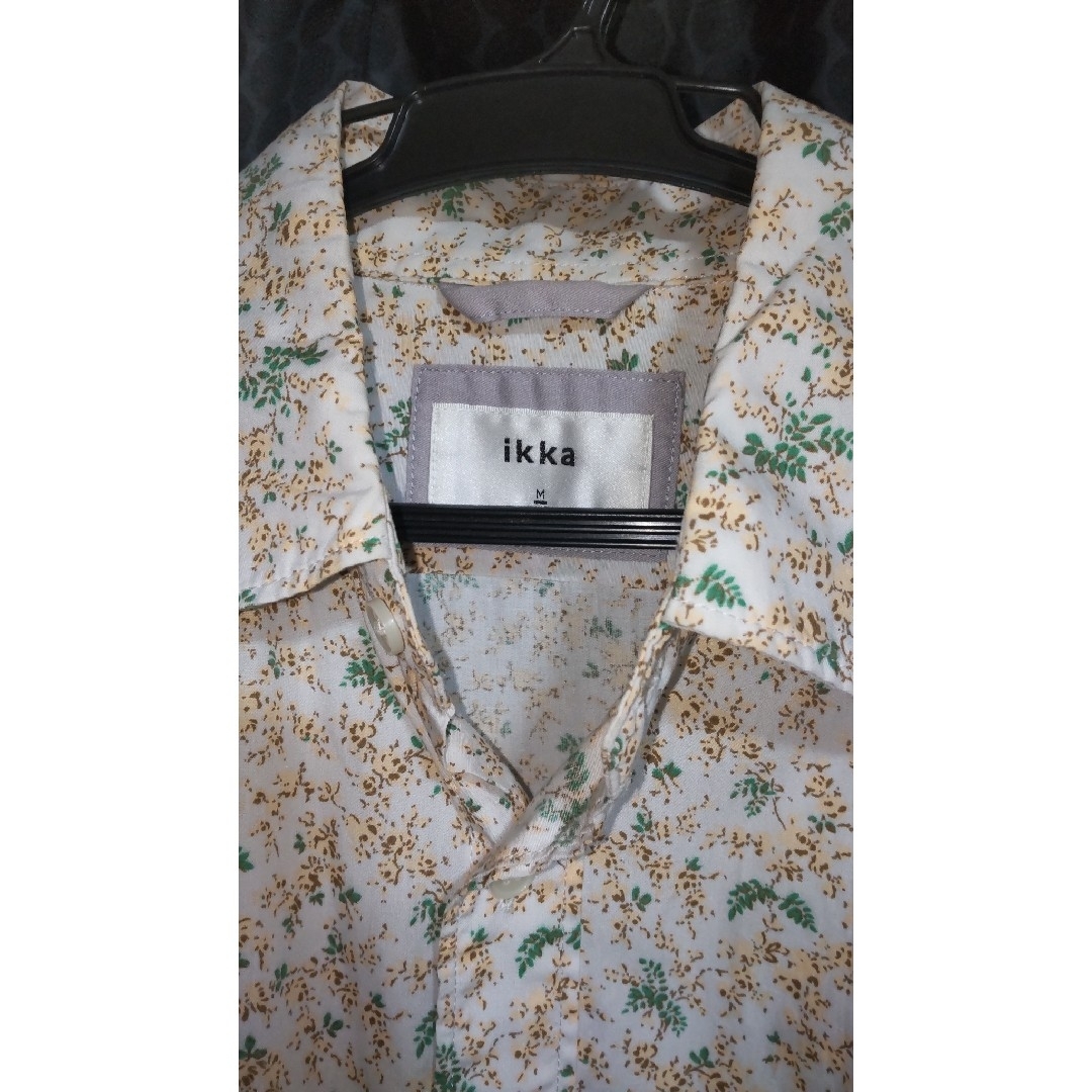 ikka イッカ ワイシャツ Mサイズ 花柄 メンズのトップス(シャツ)の商品写真