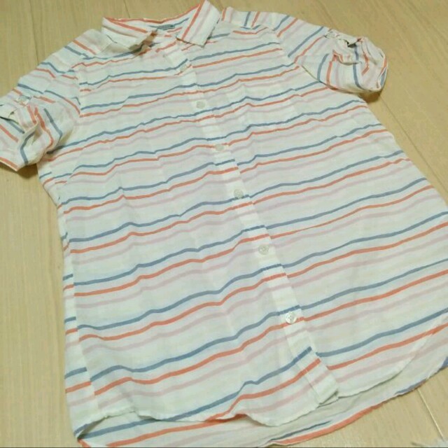 GU(ジーユー)の送料込み！GU♡マルチボーダーシャツ レディースのトップス(シャツ/ブラウス(半袖/袖なし))の商品写真