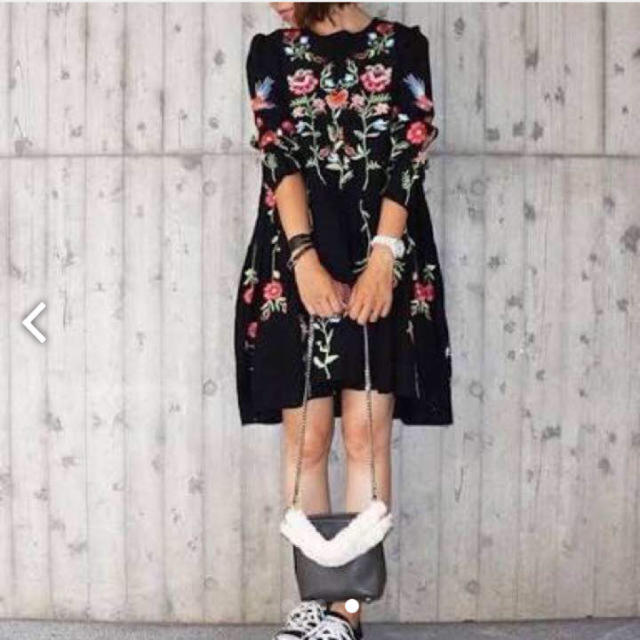 Zara 新品zara花柄刺繍シルクワンピース黒ブラック鳥送料無料赤芸能人私服モデル着用の通販 By S ザラならラクマ Zara 新品zara花柄刺繍シルクワンピース黒ブラック鳥送料無料赤芸能人私服モデル着用の通販 By S ザラならラクマ