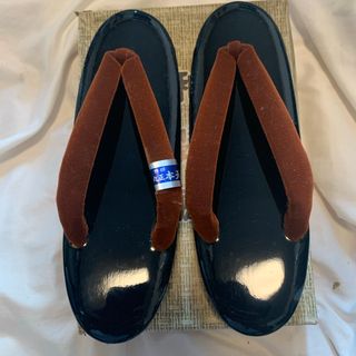 #値下げ#骨董品　#未使用　下駄　22.5cm エナメル(下駄/草履)
