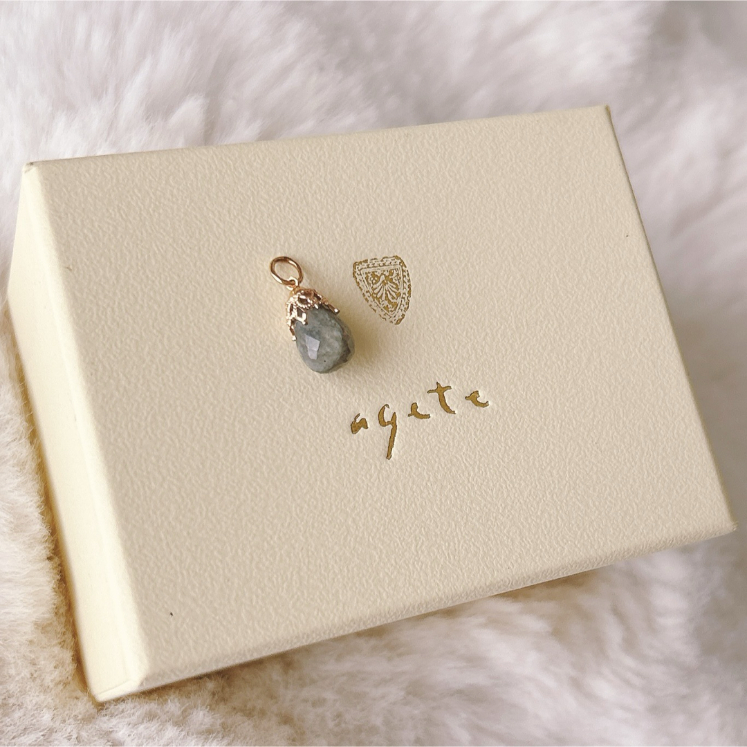 agete(アガット)のagete アガット ラブラドライト チャーム K10 レディースのアクセサリー(チャーム)の商品写真