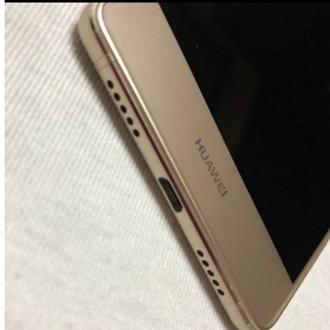 HUAWEI(ファーウェイ)のHUAWEI P9Iite PREMIUMゴールド スマホ/家電/カメラのスマートフォン/携帯電話(スマートフォン本体)の商品写真