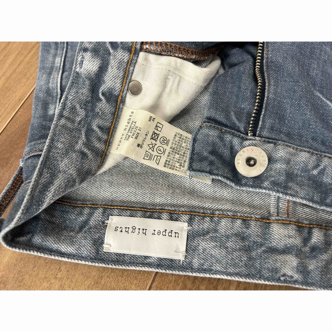 upper hights(アッパーハイツ)の美品　アッパーハイツ　  FREEZE ステラ　21（ウエスト68） レディースのパンツ(デニム/ジーンズ)の商品写真