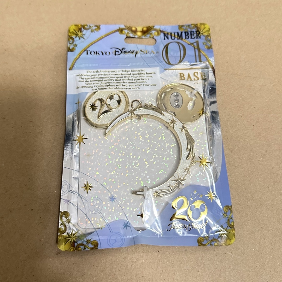Disney(ディズニー)のベース クリスタルスフィア ディズニーシー 20周年 タイムトゥシャイン 白 エンタメ/ホビーのおもちゃ/ぬいぐるみ(キャラクターグッズ)の商品写真