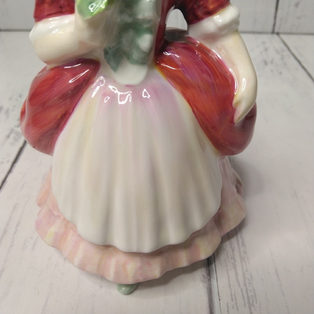 未使用】ロイヤルドルトン フィギュリン陶器 人形 スカーレット