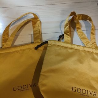 ゴディバ(GODIVA)のゴディバ　アイス　保冷バッグ　巾着袋　ゴールド色　2個セット✨️特別最終価格!(弁当用品)